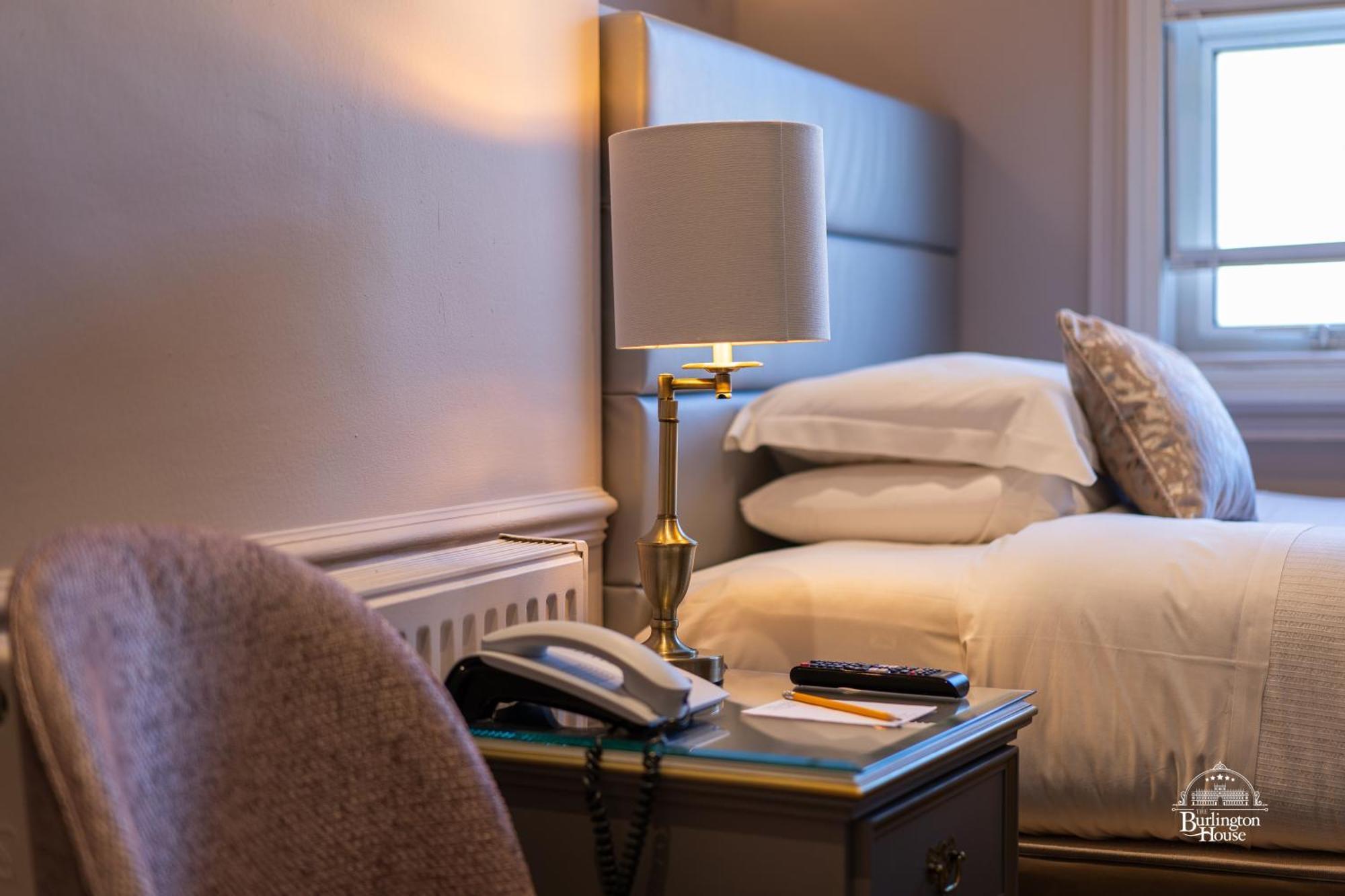 Burlington House Boutique Acomodação com café da manhã Oxford Quarto foto A guest room at the hotel